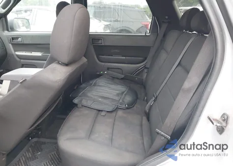 2009 Ford Escape Xlt z USA, uszkodzony, nr VIN 1FMCU93G09KA89404